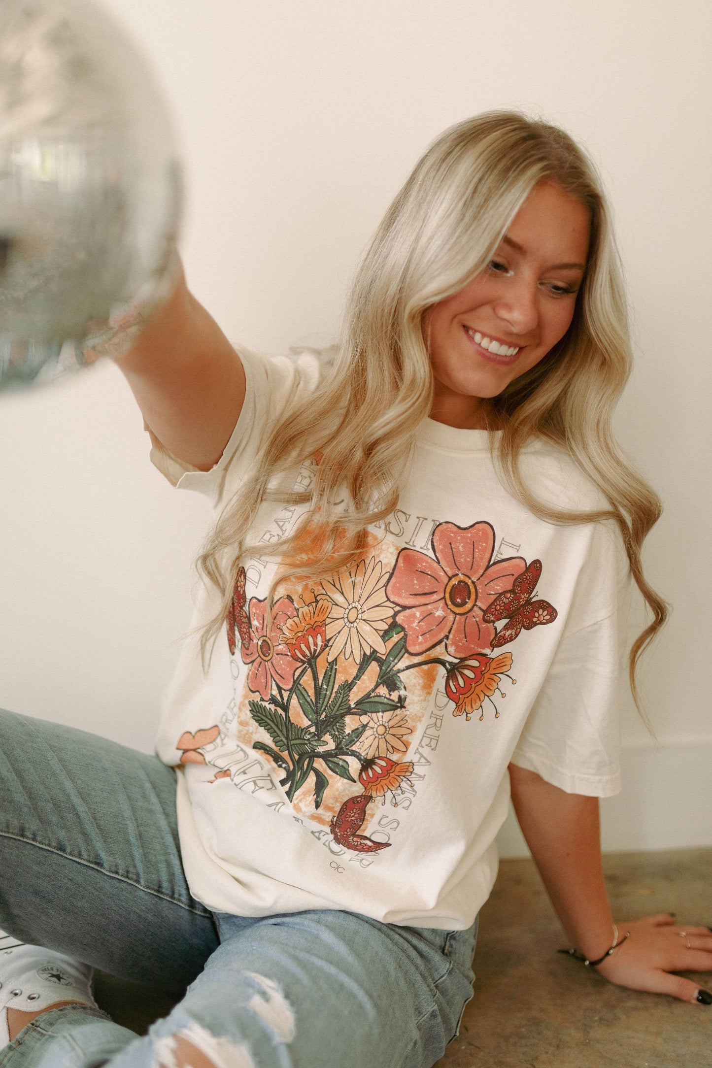 Chasing Dreams Graphic Tee: 3x
