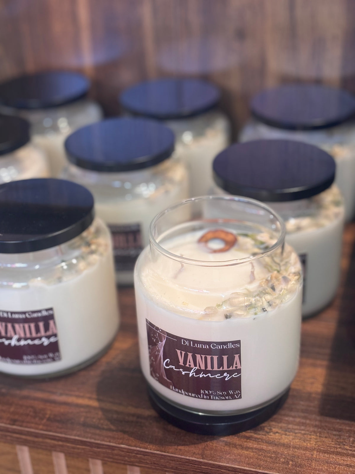 16oz Vanilla Cashmere Candle